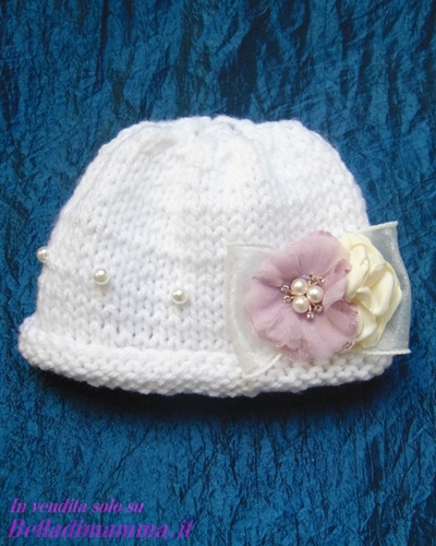 Cappellino a maglia per cerimonia neonata